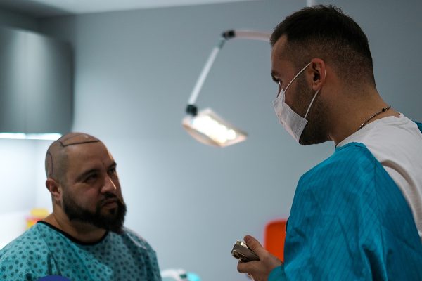 Facteurs à prendre en compte avant une greffe de cheveux